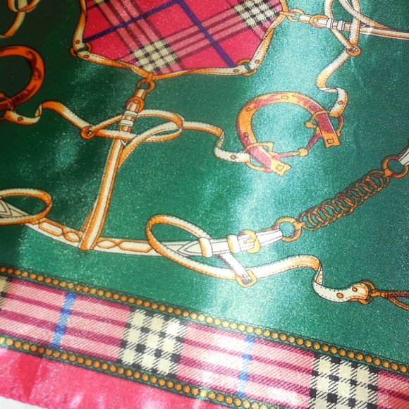 Scarf 19" Square Satin light pink - green classic print - Picture 4 of 5